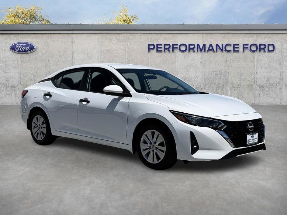 Used 2025 Nissan Sentra S FWD image 5