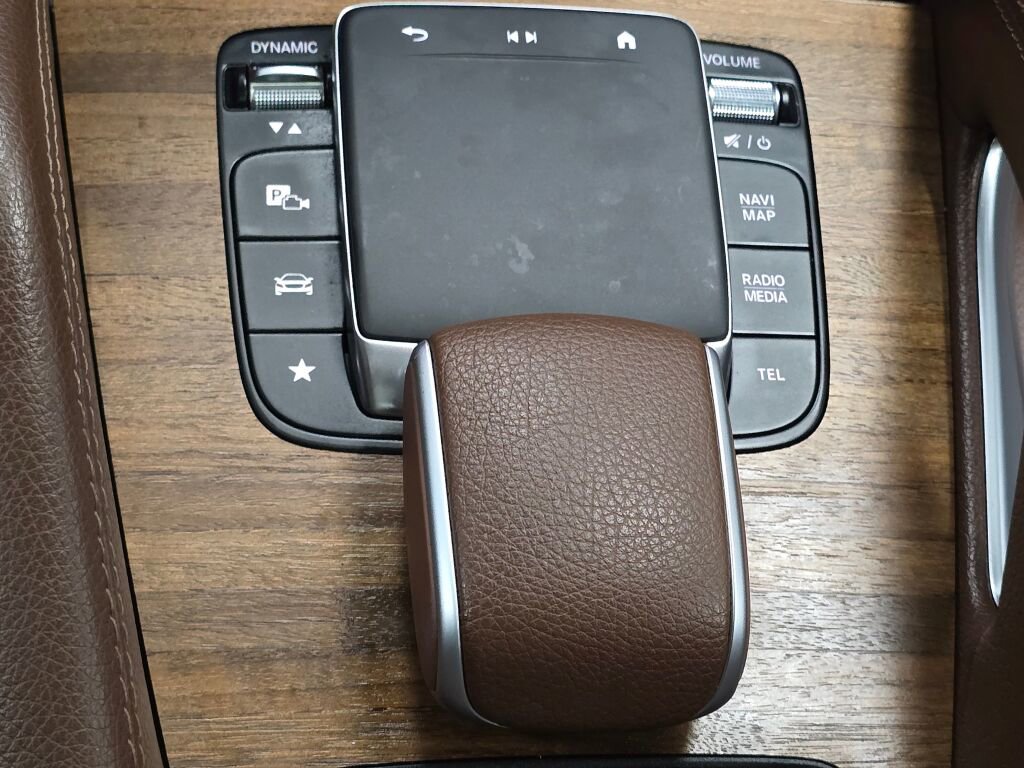 Used 2024 Mercedes-Benz GLE 350 GLE 350 w/ 3rd Row Seat Package image 44