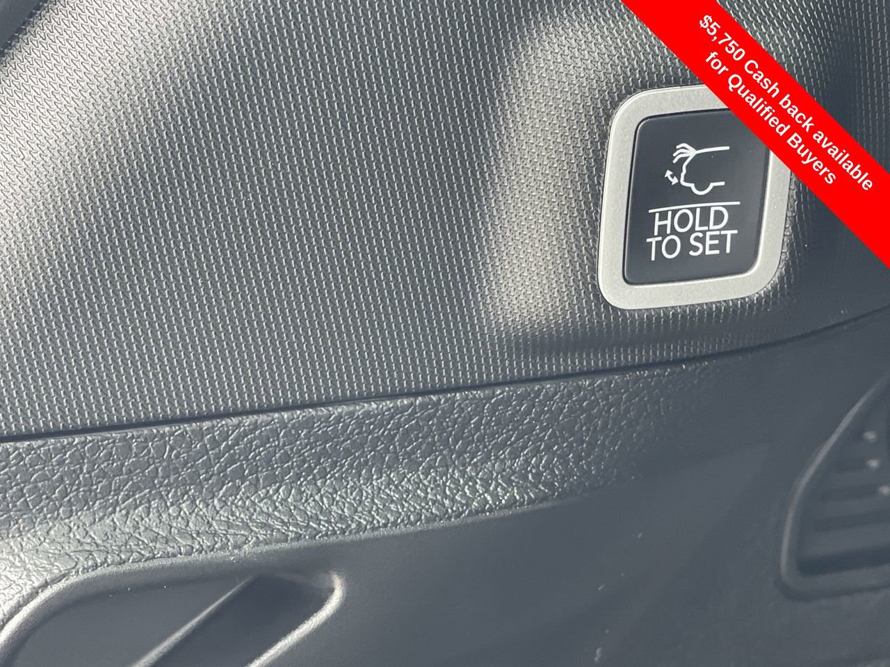 New 2025 Jeep Grand Cherokee Laredo X w/ Luxury Tech Group I image 24