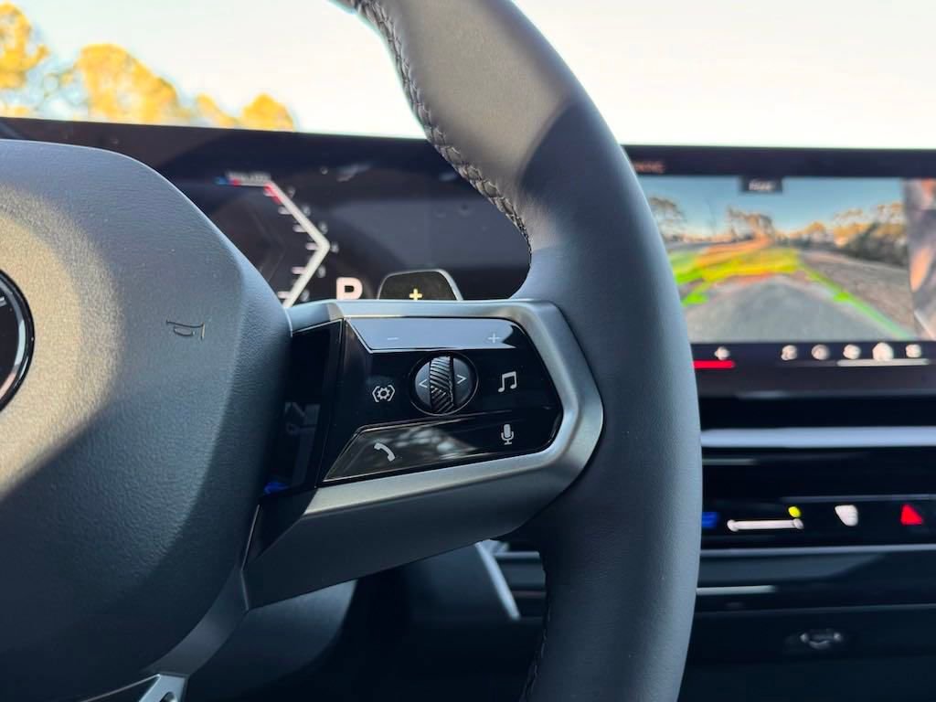 Used 2025 BMW 530i 530i w/ M Sport Package image 25