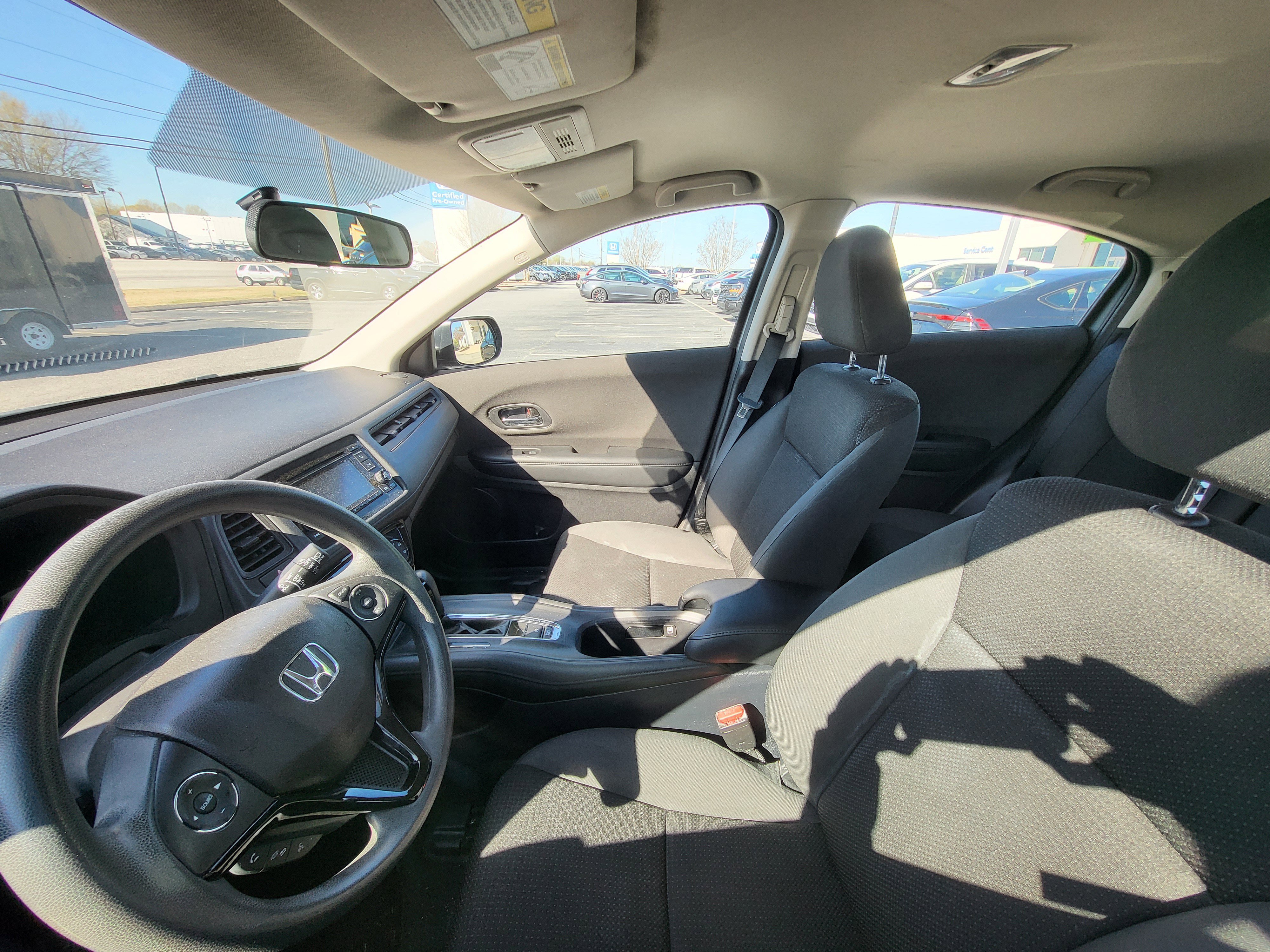 Used 2019 Honda HR-V LX image 10