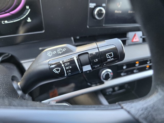 Used 2025 Kia Sportage LX FWD image 20