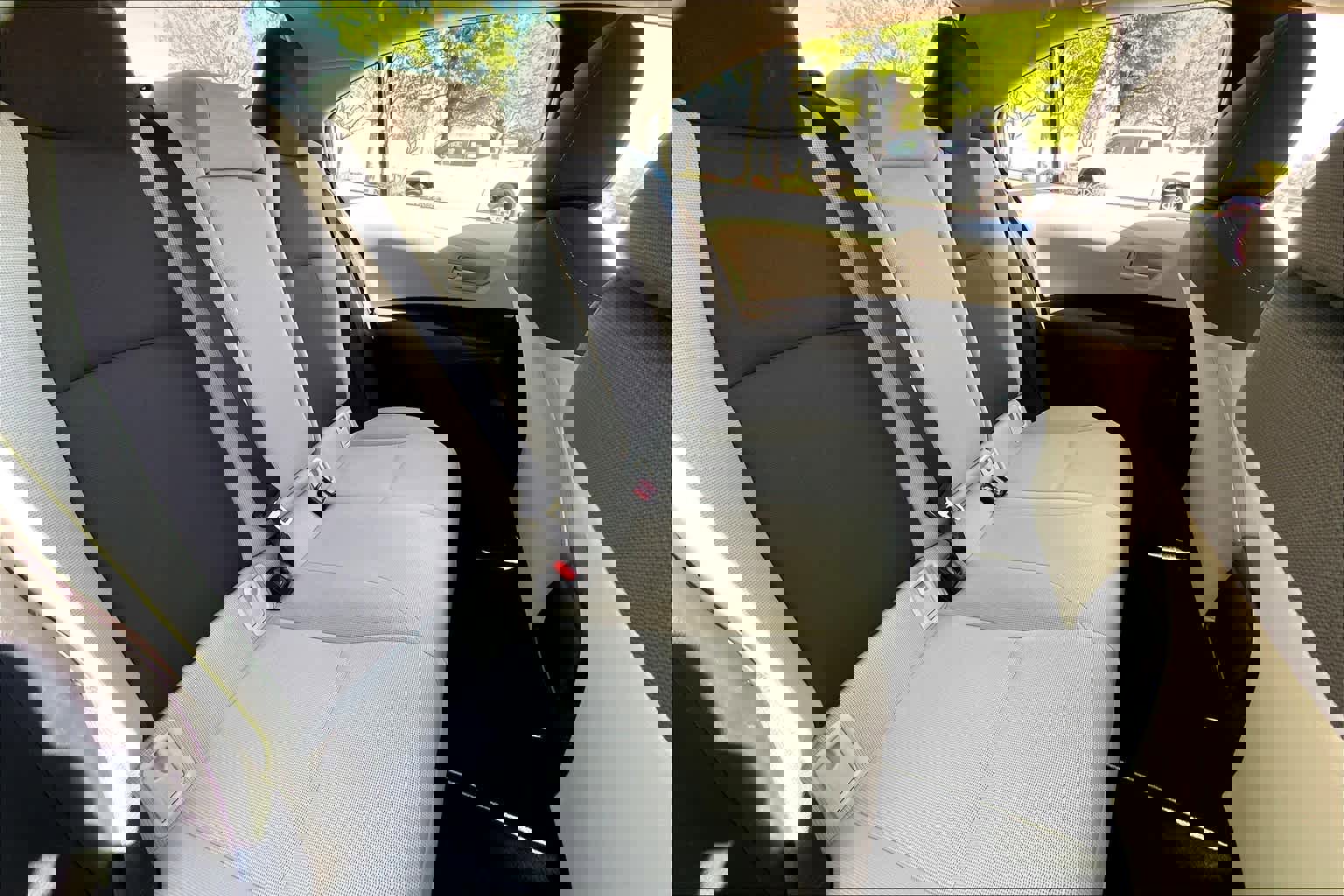 Used 2022 Toyota Corolla LE image 19