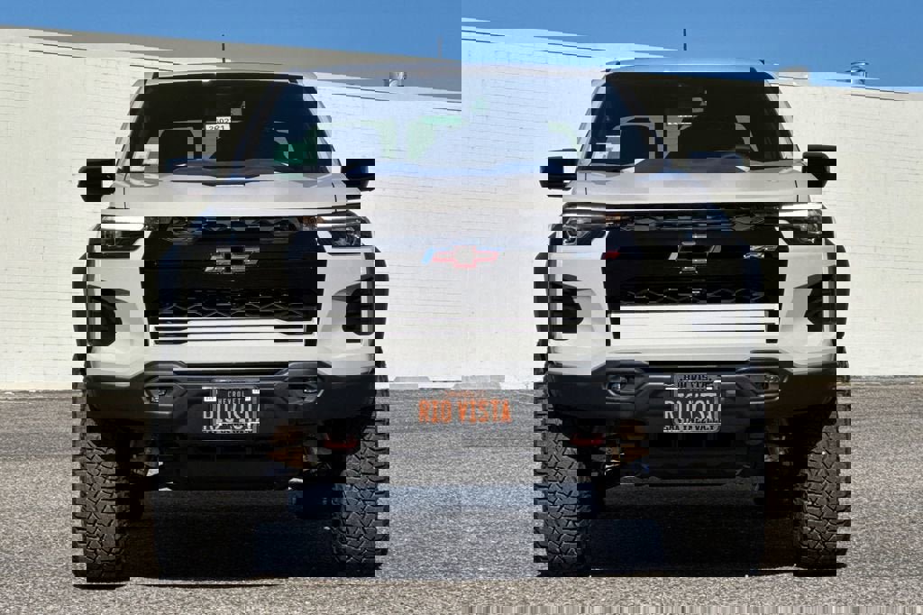 New 2026 Chevrolet Colorado ZR2 w/ ZR2 Bison Edition image 9