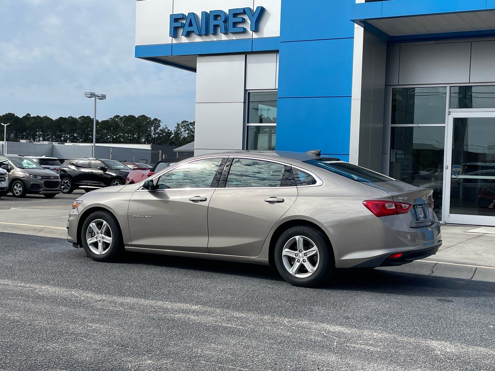 Used 2022 Chevrolet Malibu LS image 3