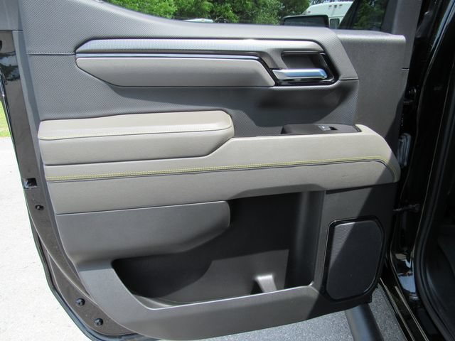 Certified 2023 Chevrolet Silverado 1500 ZR2 w/ Technology Package AWD/4WD image 29
