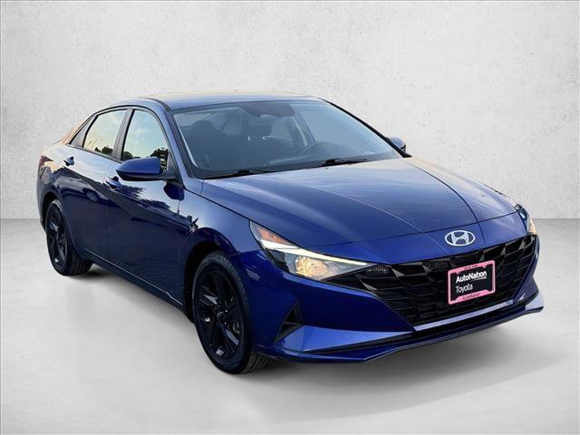 Used 2022 Hyundai Elantra SEL FWD video 3