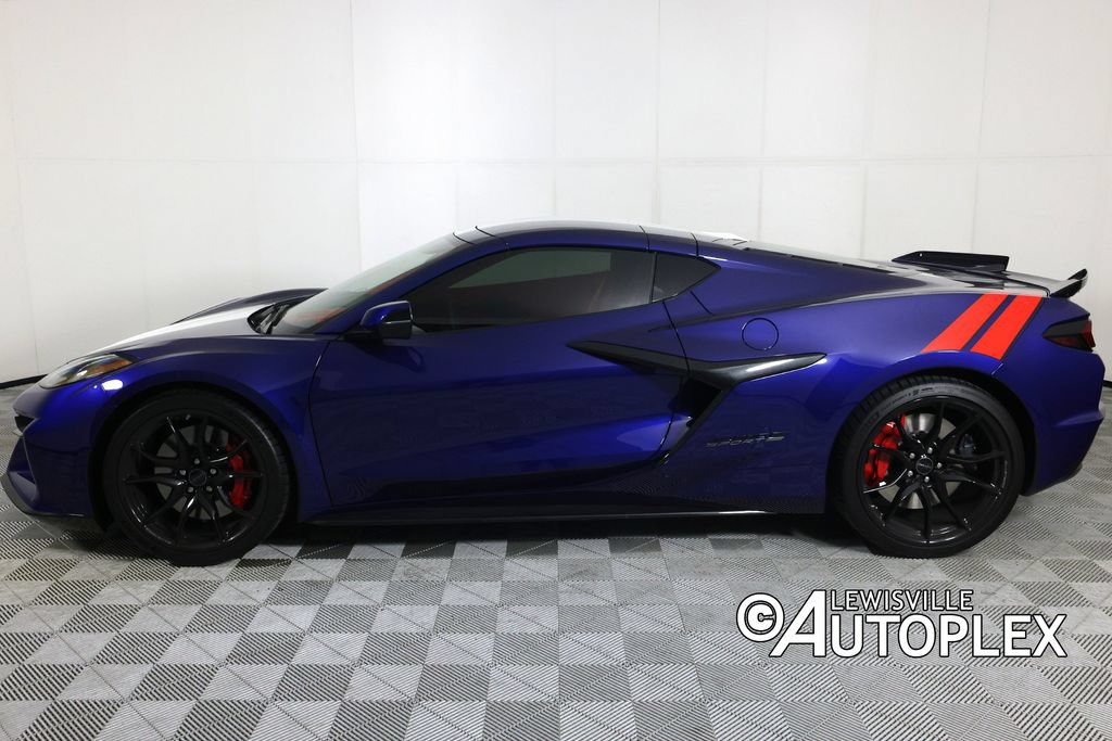 Used 2027 Chevrolet Corvette Grand Sport w/ Z52 Sport Performance Package RWD image 8