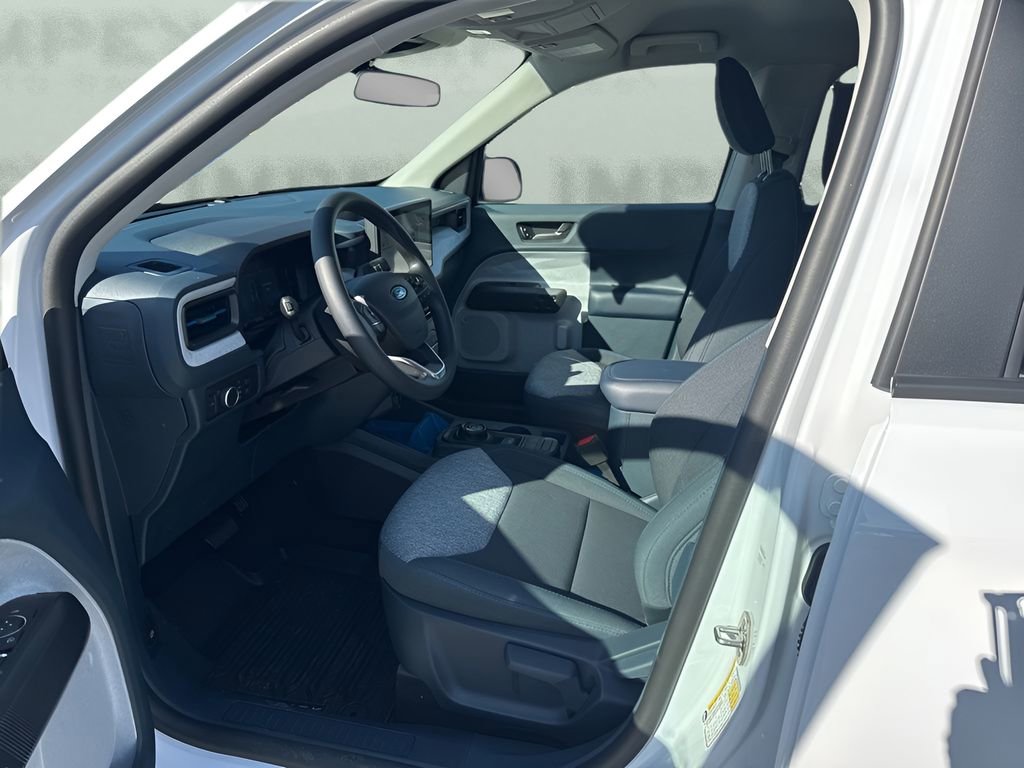 Used 2025 Ford Maverick XLT w/ Equipment Group 302A AWD/4WD image 9