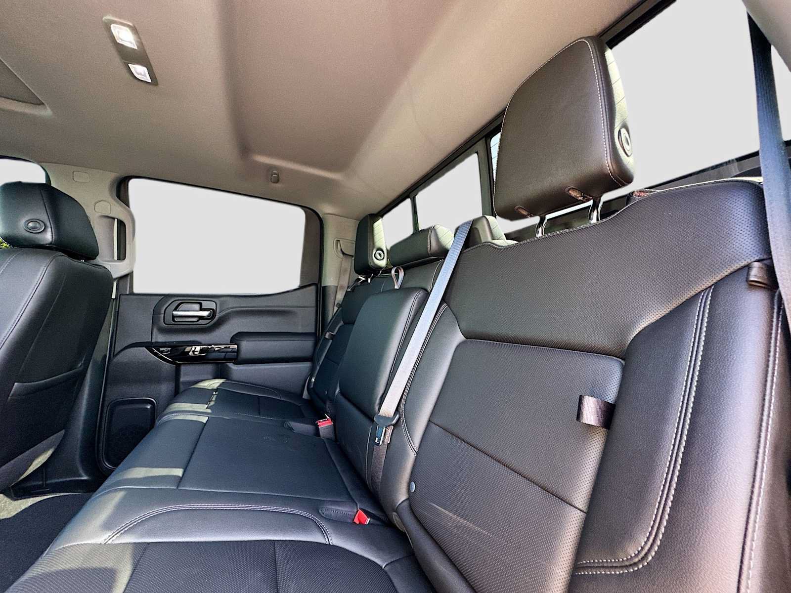 Used 2019 GMC Sierra 1500 SLT w/ SLT Premium Plus Package AWD/4WD image 26