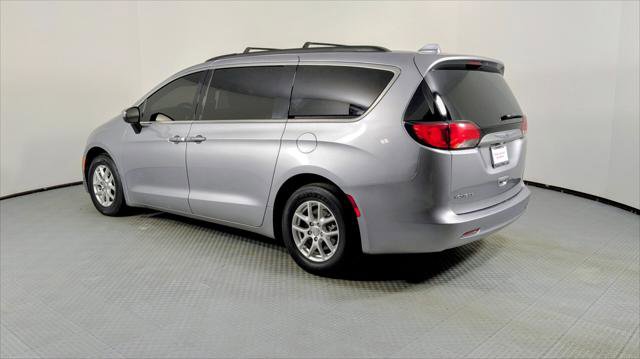 Used 2020 Chrysler Voyager Lxi image 4