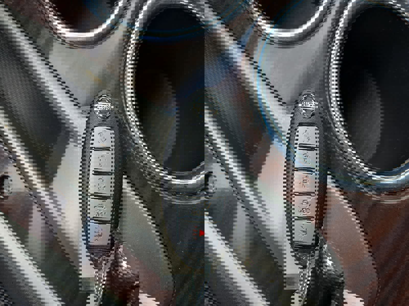 Used 2014 Nissan Pathfinder SL w/ Cargo Package FWD image 32