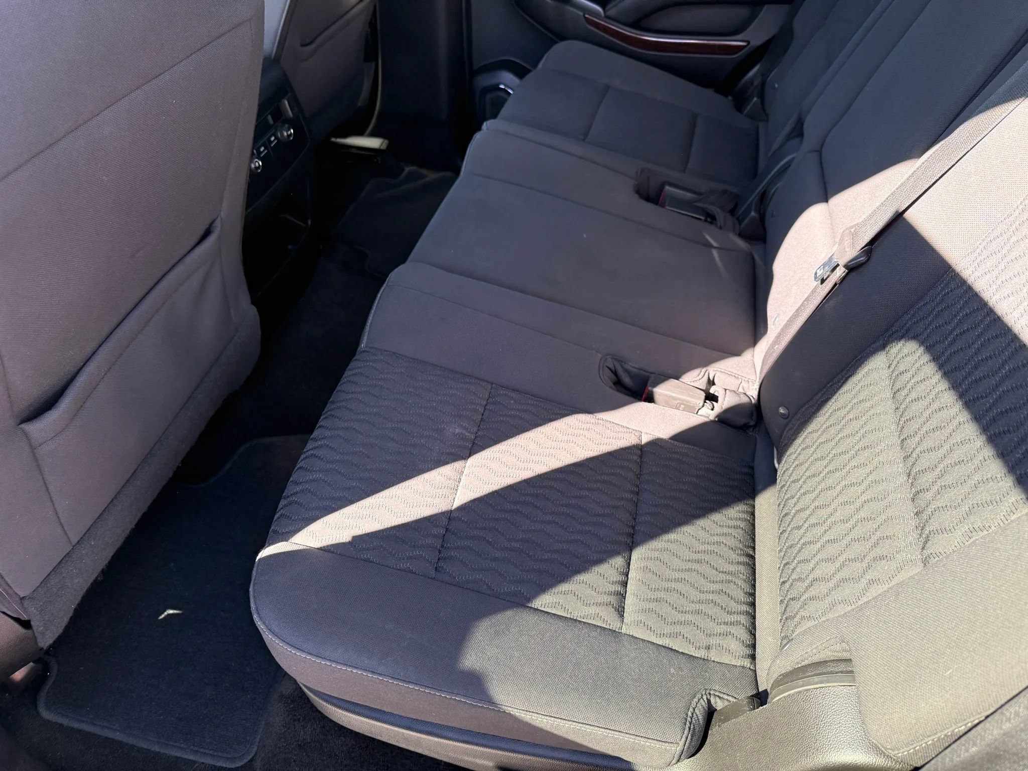 Used 2018 GMC Yukon SLE w/ SLE Value Package RWD image 9