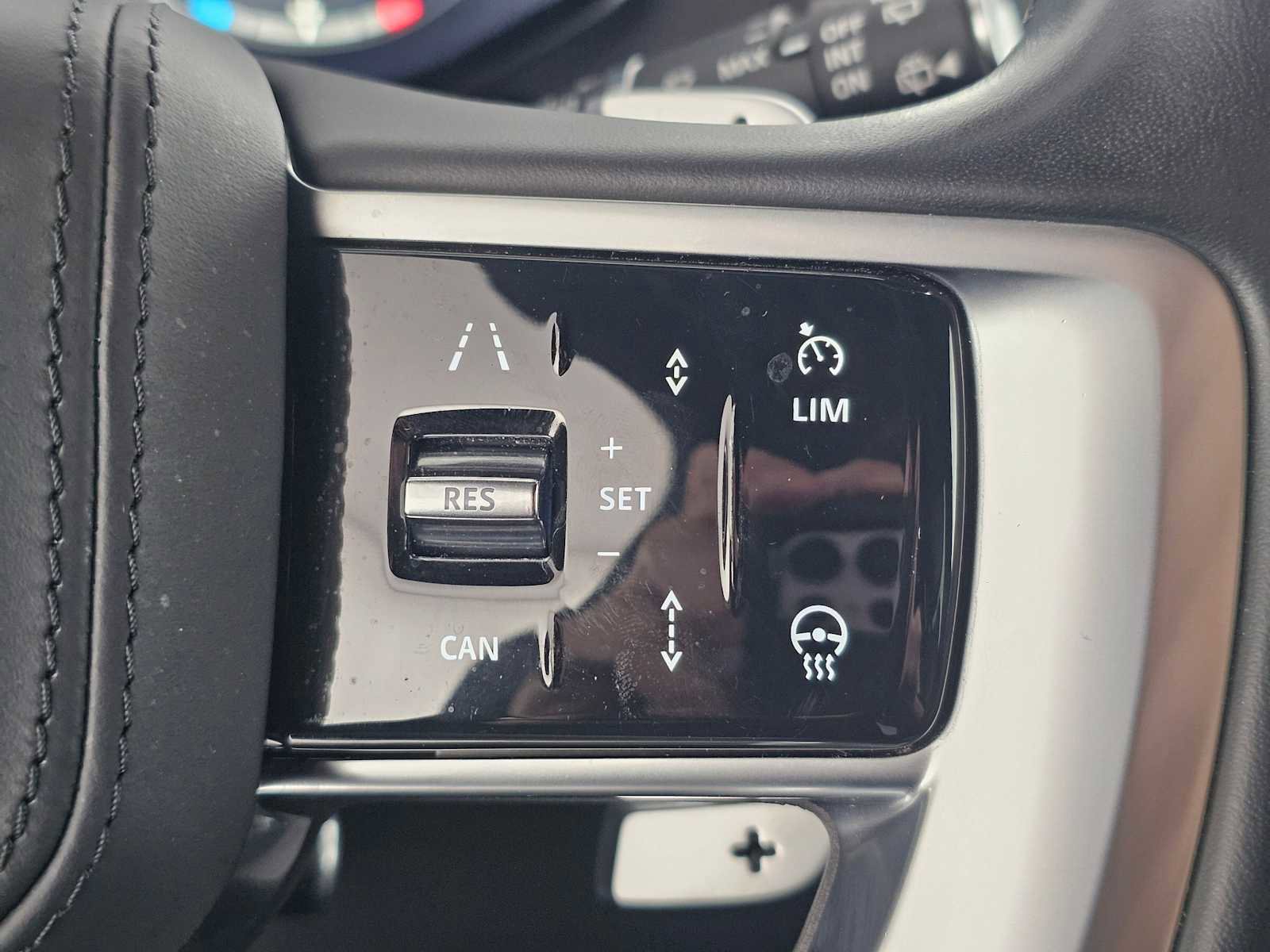 Used 2023 Land Rover Range Rover SE AWD/4WD image 28