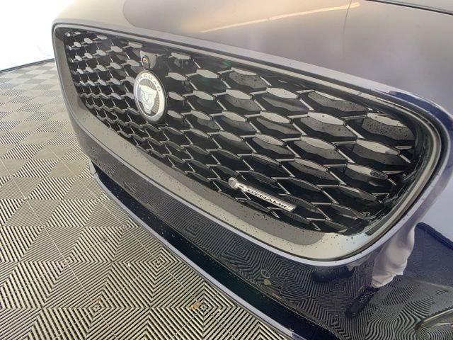 Certified 2024 Jaguar E-PACE R-Dynamic SE image 39