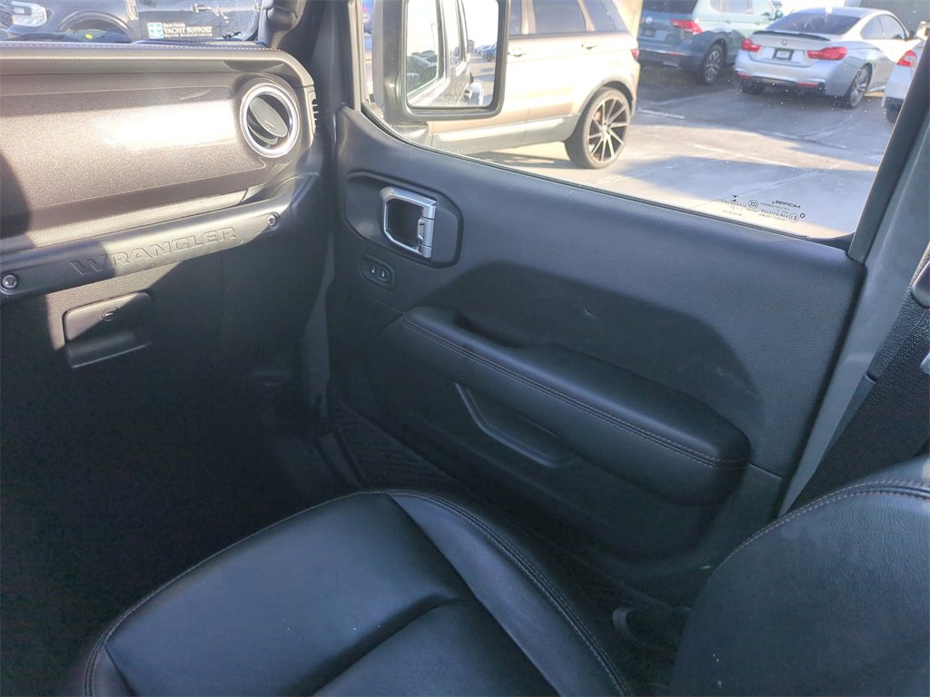 Used 2021 Jeep Wrangler Unlimited Rubicon image 17