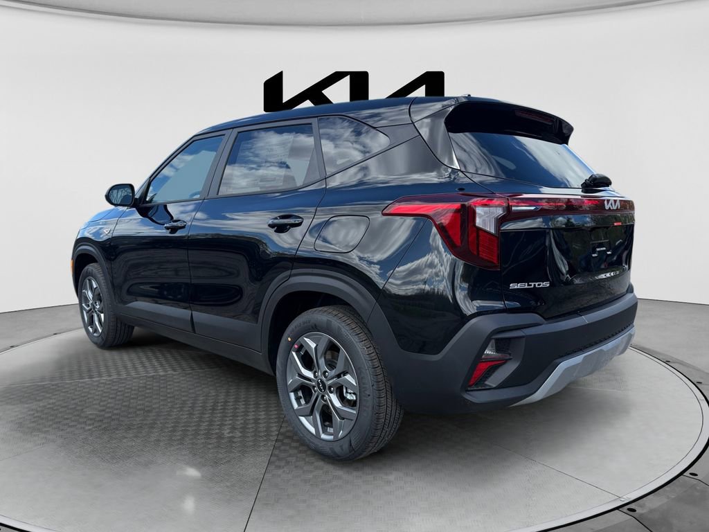 New 2026 Kia Seltos LX AWD/4WD image 3
