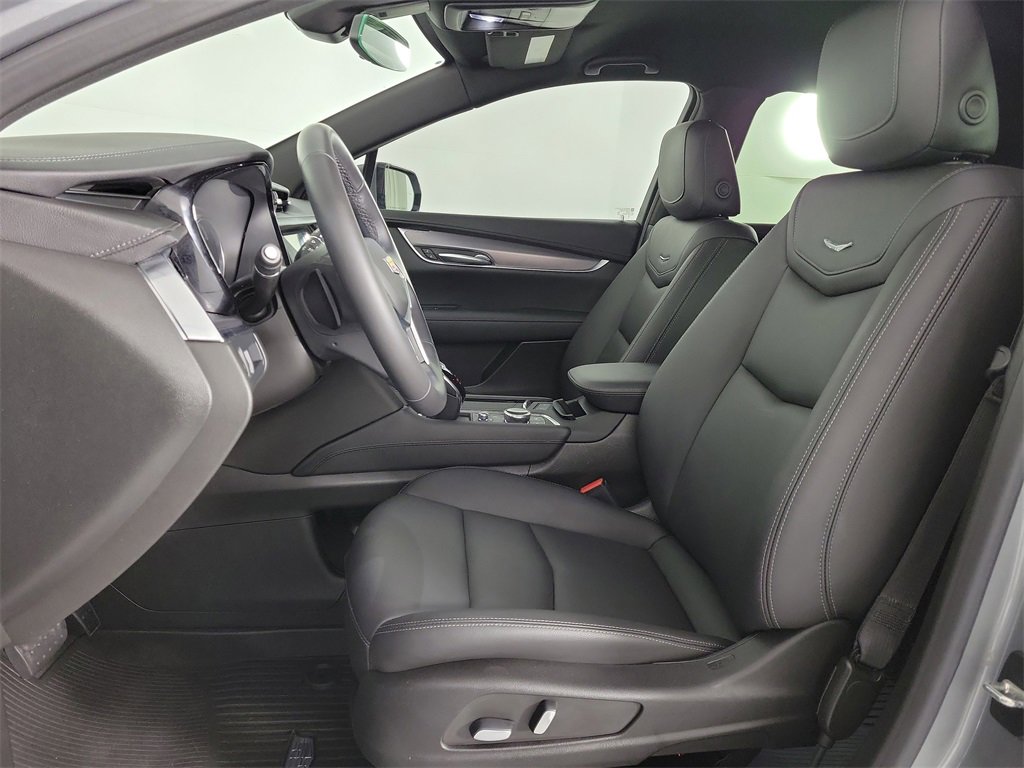Certified 2023 Cadillac XT5 Luxury image 16