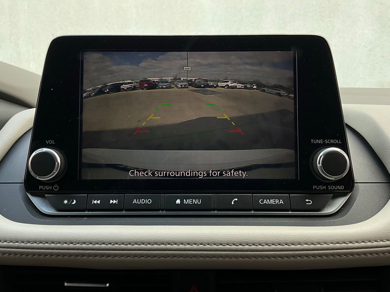 Used 2025 Nissan Rogue SV image 31