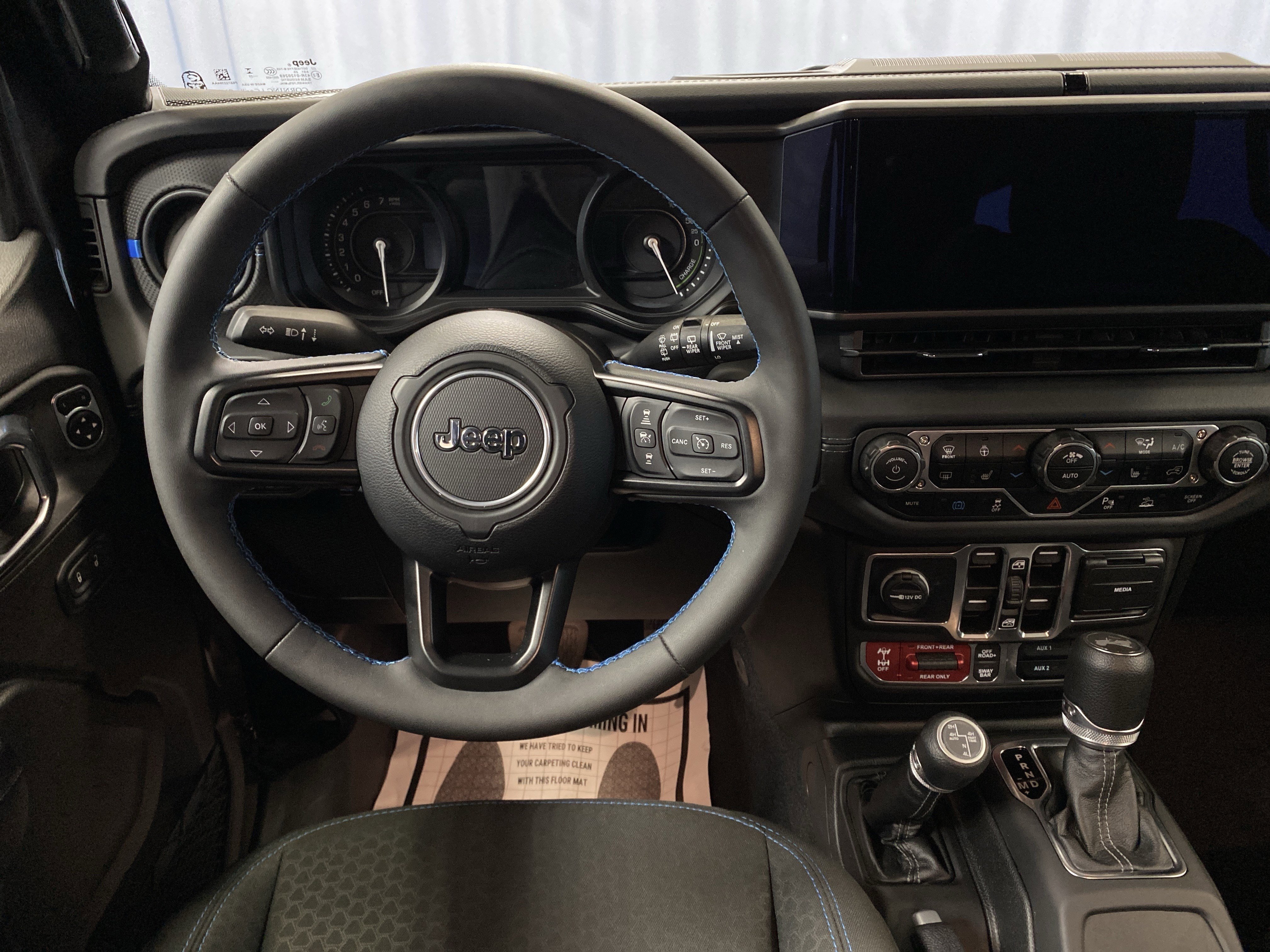 Certified 2025 Jeep Wrangler Unlimited Rubicon 4xe w/ Safety Group image 29