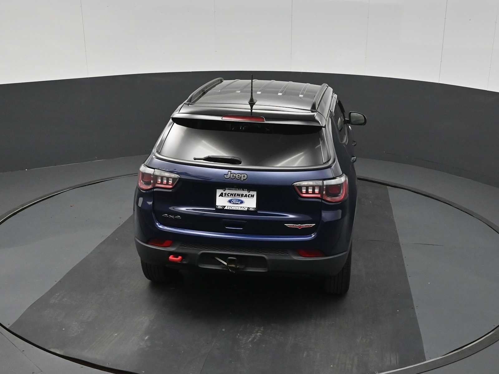 Used 2019 Jeep Compass Trailhawk w/ Popular Equipment Group AWD/4WD image 30