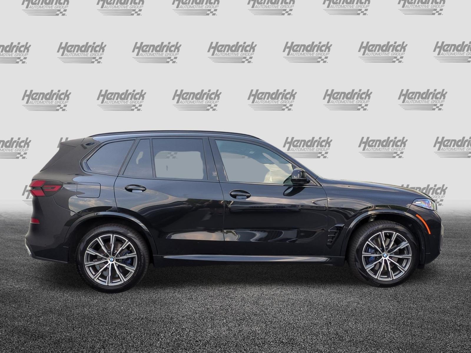 Used 2026 BMW X5 sDrive40i w/ M Sport Package RWD image 11