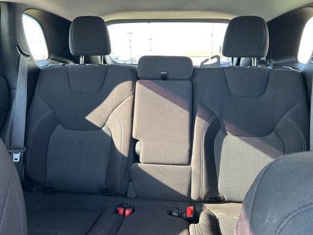 Used 2020 Jeep Cherokee Latitude w/ Cold Weather Group image 26