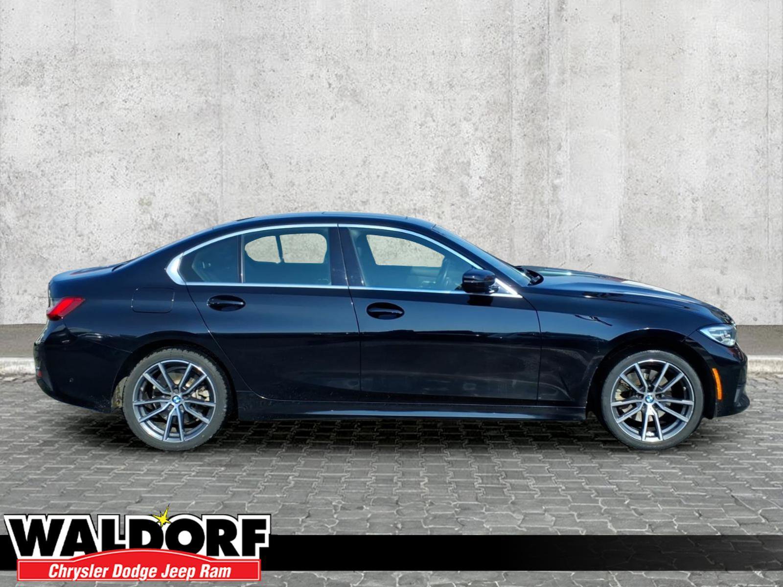 Used 2020 BMW 330i xDrive Sedan w/ Convenience Package image 2