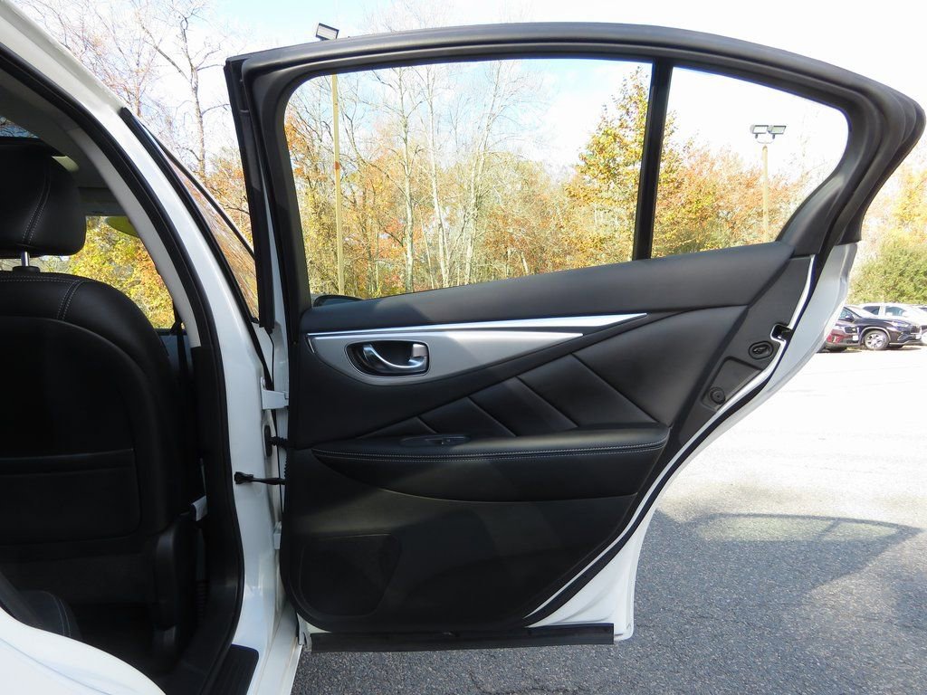Used 2022 INFINITI Q50 Luxe w/ Cargo Package image 16
