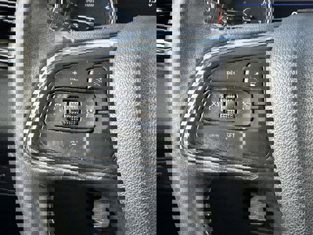 Used 2020 Buick Encore GX Select image 25