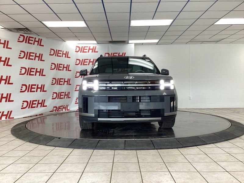 Used 2024 Hyundai Santa Fe Limited AWD/4WD image 2