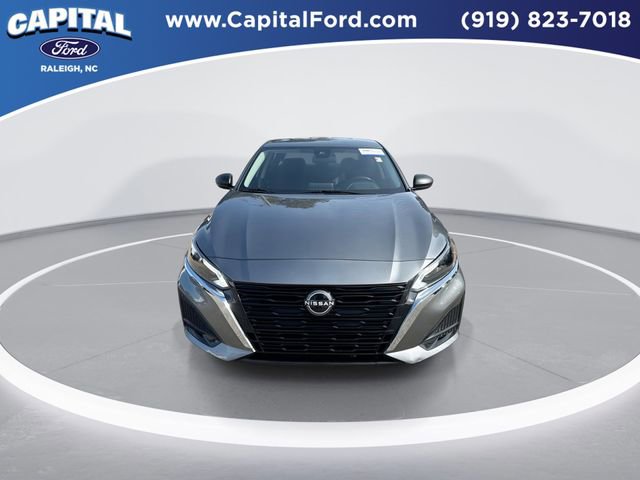 Used 2024 Nissan Altima 2.5 SV image 3