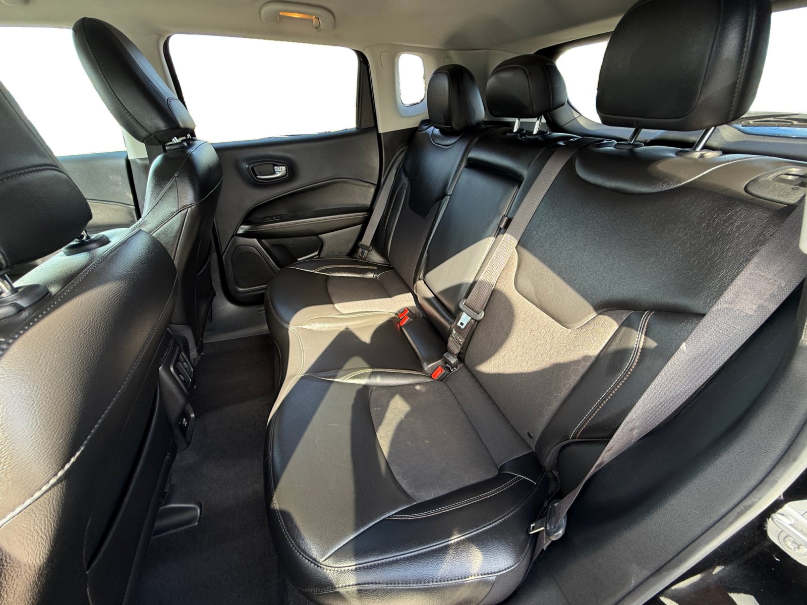 Used 2020 Jeep Compass Latitude FWD image 16