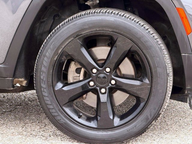 Certified 2023 Jeep Grand Cherokee L Altitude AWD/4WD image 9