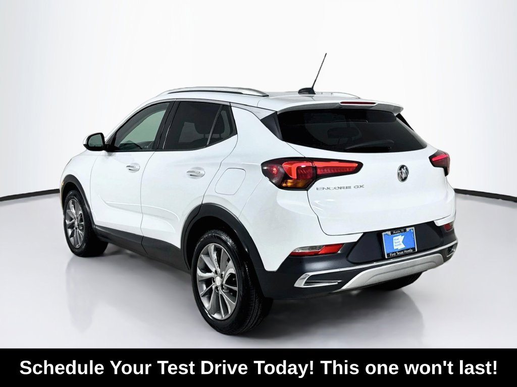 Used 2021 Buick Encore GX Essence w/ Experience Buick Package FWD image 5
