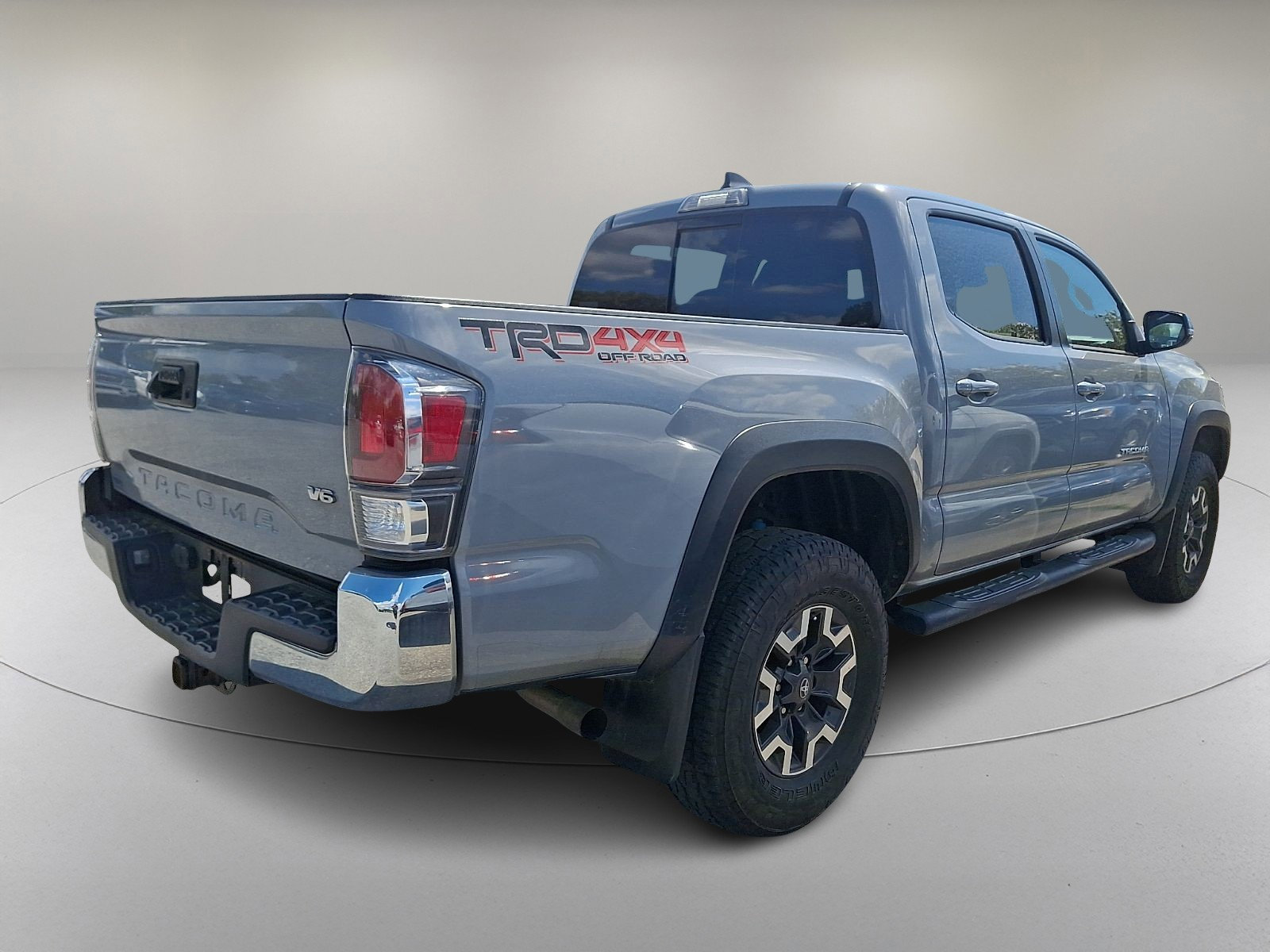 Used 2021 Toyota Tacoma TRD Off-Road image 8
