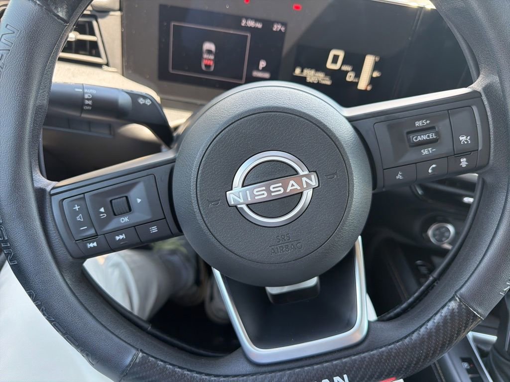 Used 2025 Nissan Kicks SV image 15