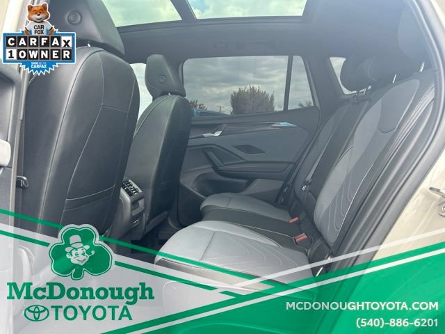 Used 2025 Volkswagen Tiguan SE R-Line AWD/4WD image 10