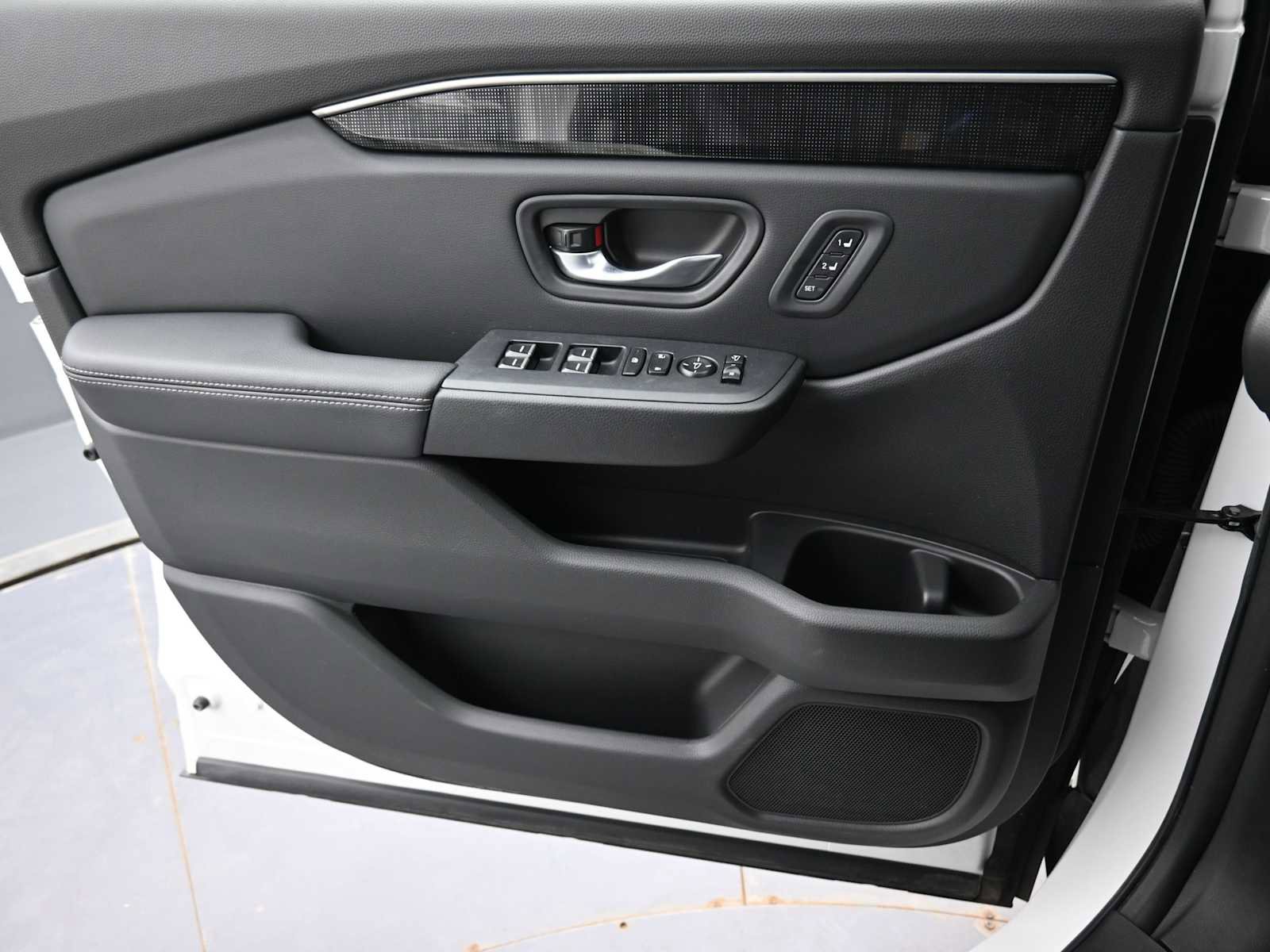 Used 2023 Honda Pilot Elite image 11