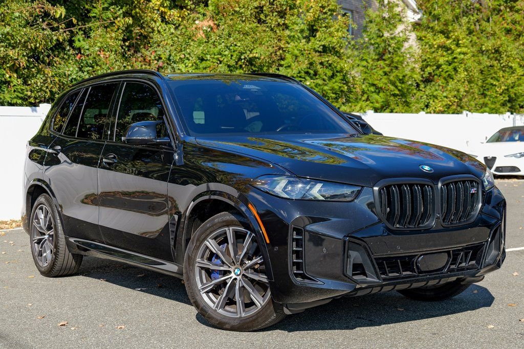Used 2024 BMW X5 M60i w/ Executive Package image 1