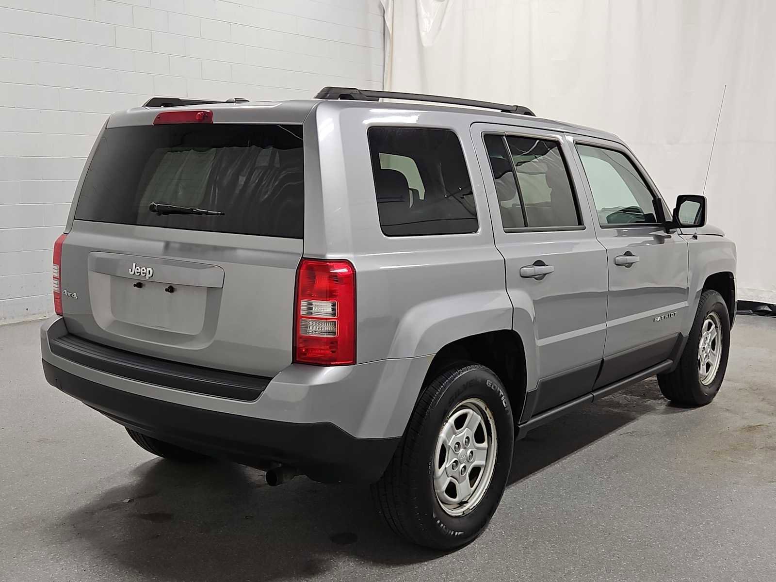 Used 2016 Jeep Patriot Sport w/ Power Value Group image 9