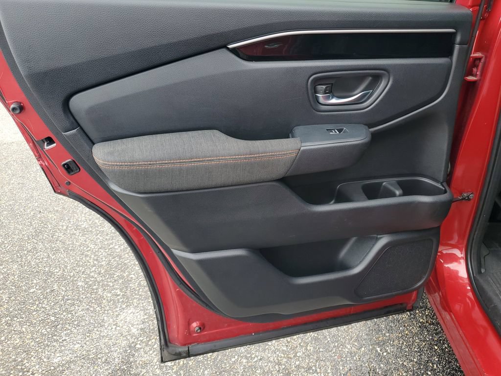 Used 2023 Honda Pilot Sport image 24