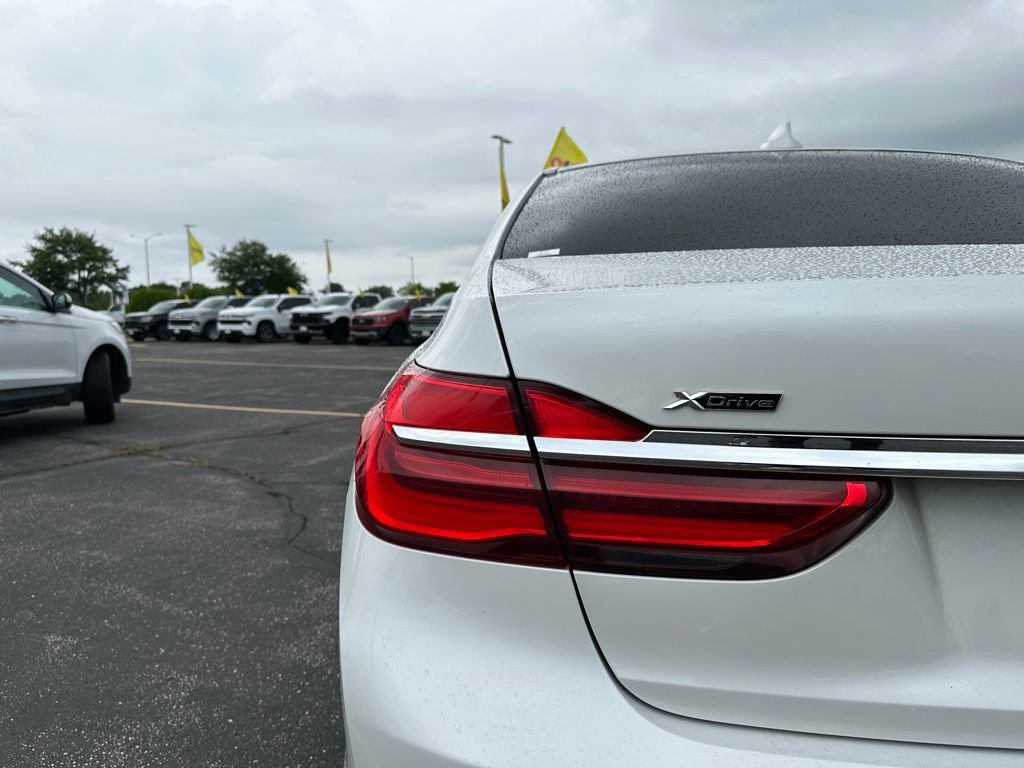 Used 2018 BMW 740i xDrive image 6