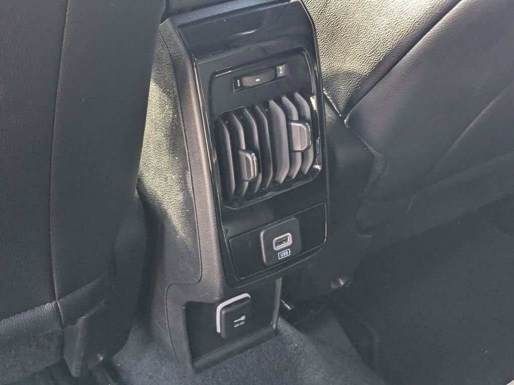 Used 2025 Jeep Compass Limited image 28