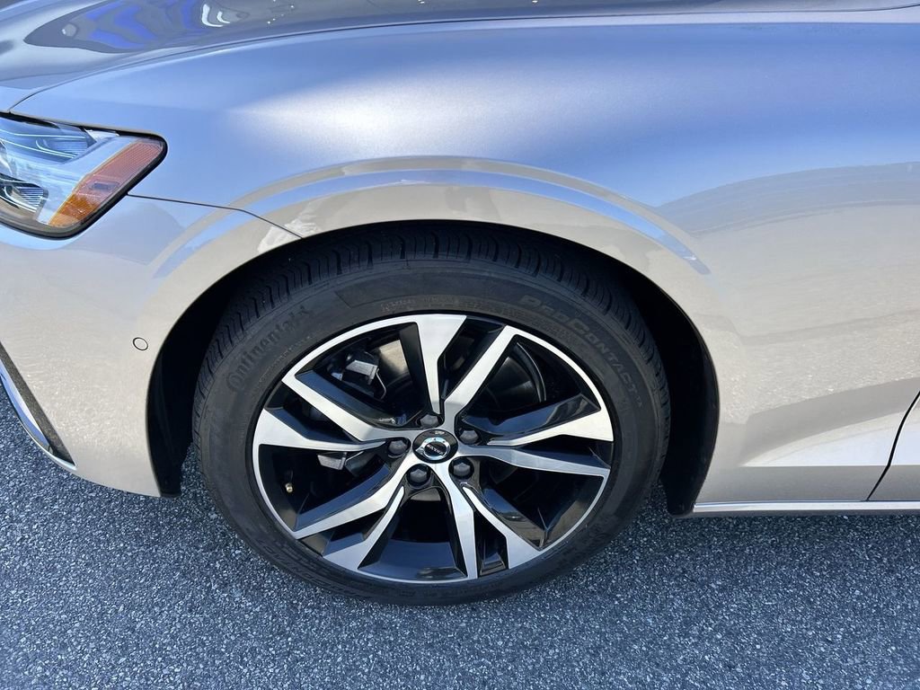 Certified 2023 Volvo S60 B5 Plus w/ Climate Package AWD/4WD image 10