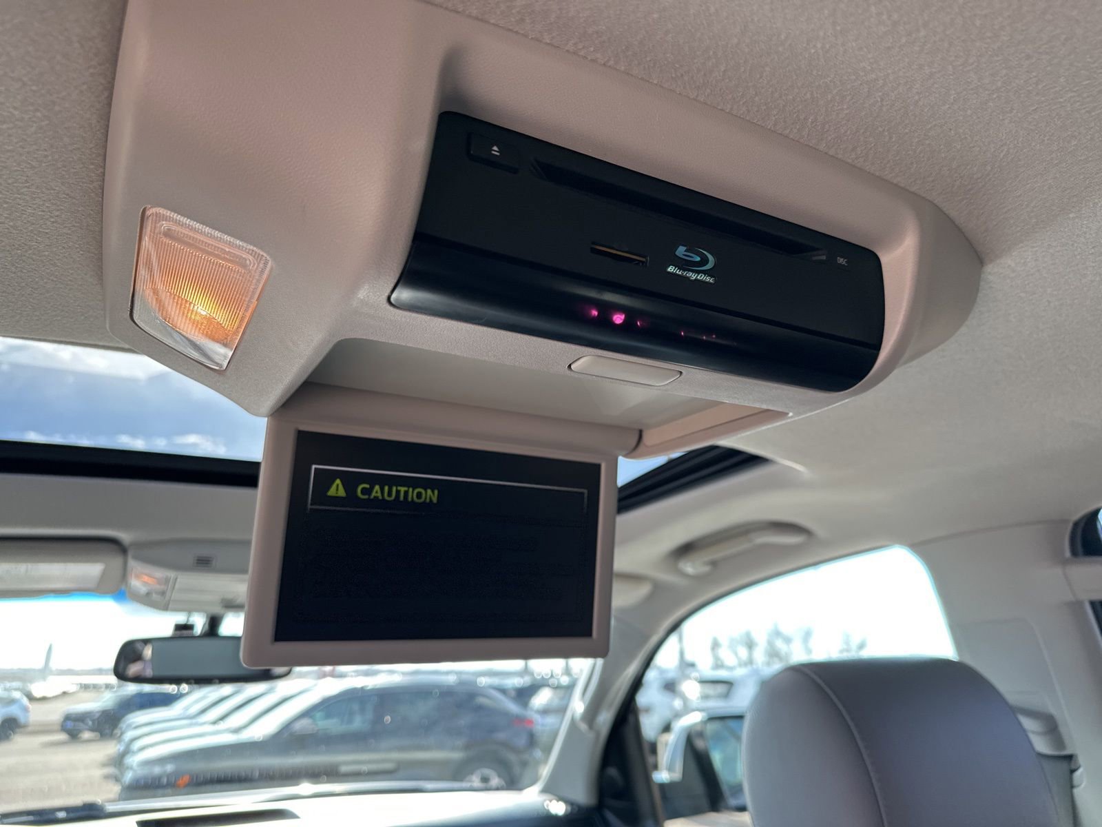 Used 2014 Toyota Sequoia Platinum AWD/4WD image 28