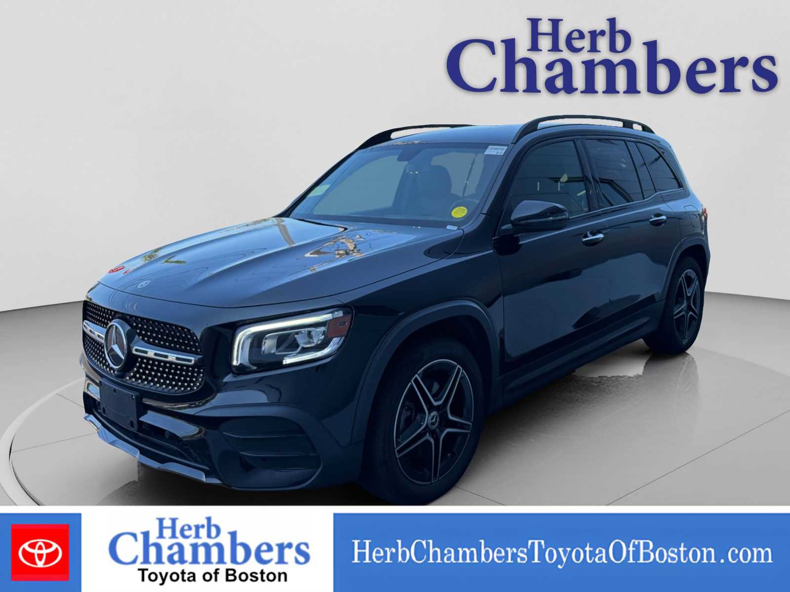 Used 2022 Mercedes-Benz GLB 250 4MATIC image 10