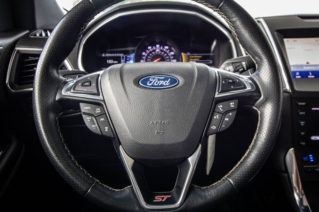 Used 2019 Ford Edge ST w/ Equipment Group 401A AWD/4WD image 32