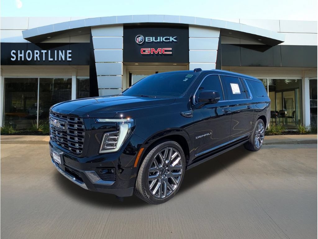 Used 2026 GMC Yukon XL Denali Ultimate w/ LPO, Floor Liner Package AWD/4WD image 7