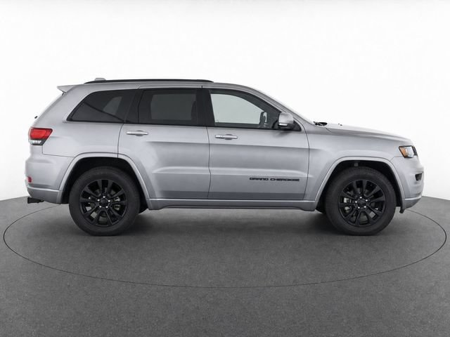 Used 2019 Jeep Grand Cherokee Altitude AWD/4WD image 7